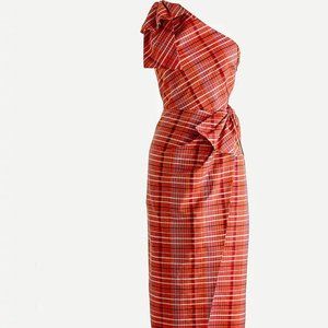 One-shoulder dress in orange plaid